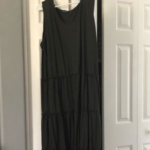 $15 Worn Once! White Mark Dress size 2XL. Gray, tiered, pockets